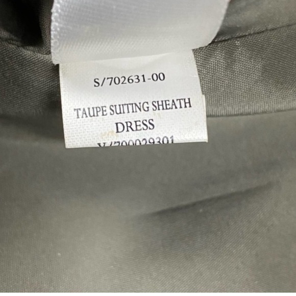 BANANA REPUBLIC Square Neck Wool Sheath Dress Sz 6 Taupe - Picture 3 of 4